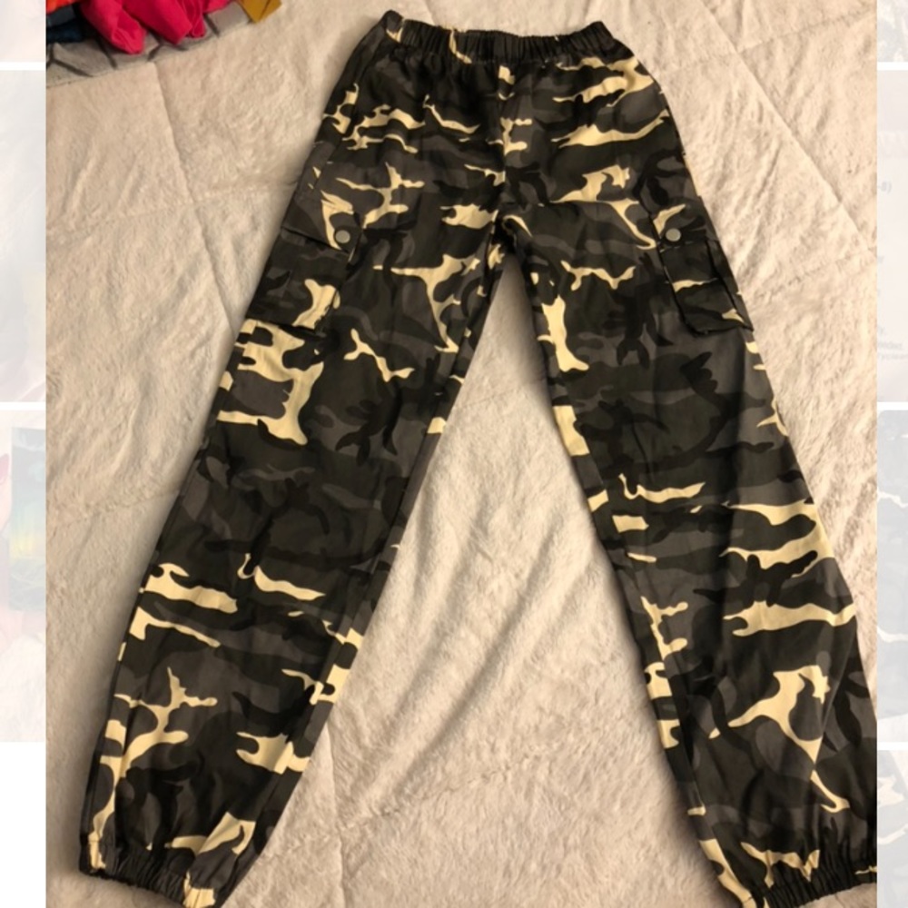 ‘SHEIN’ Black/Grey Army pants Sz. Small